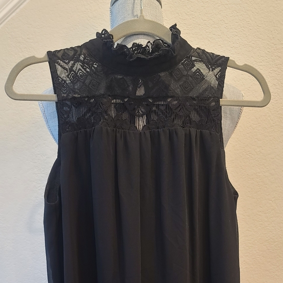 BCBG Romper - Shorts Size Small - Picture 9 of 9